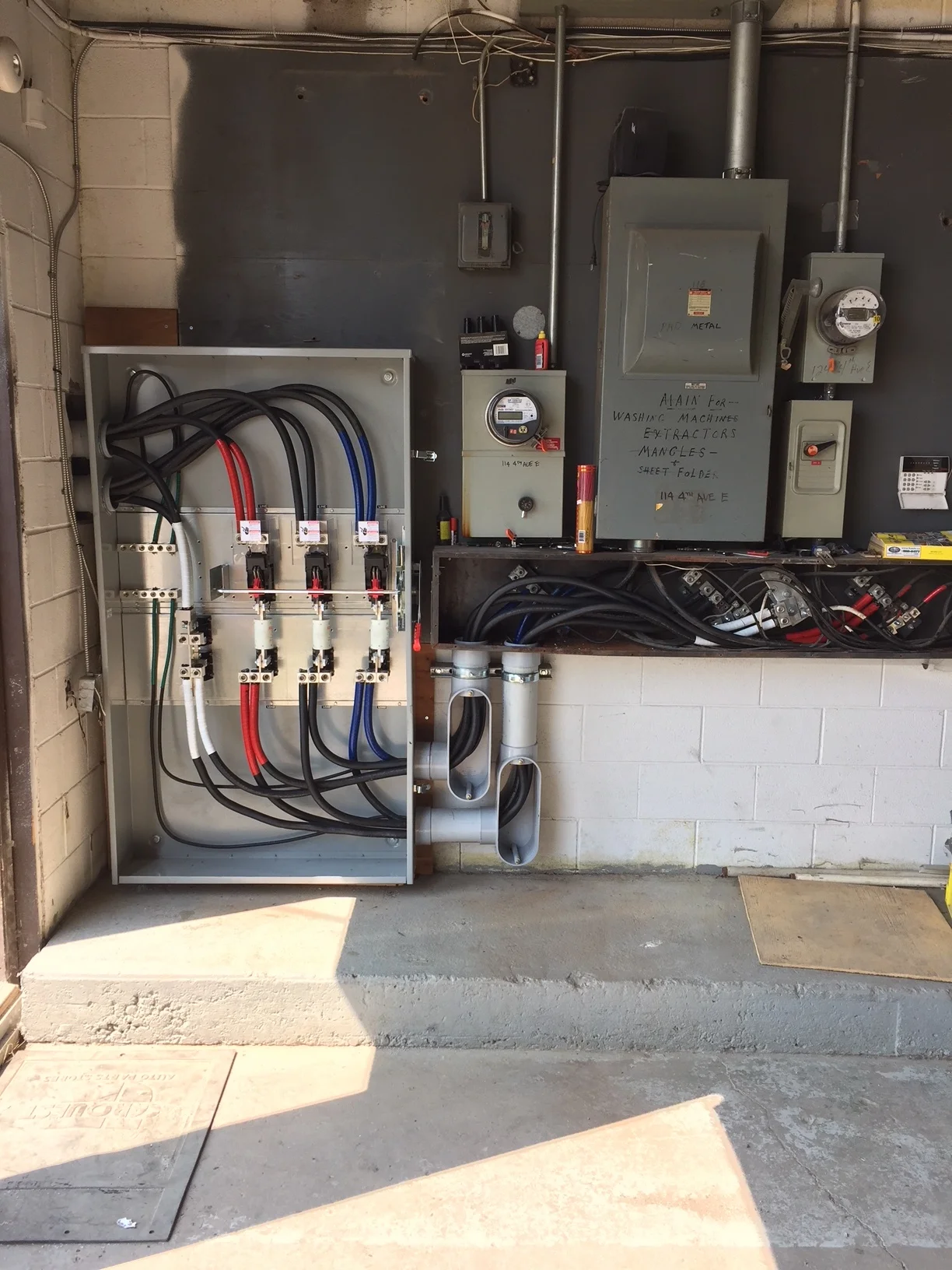 800 amp.jpg