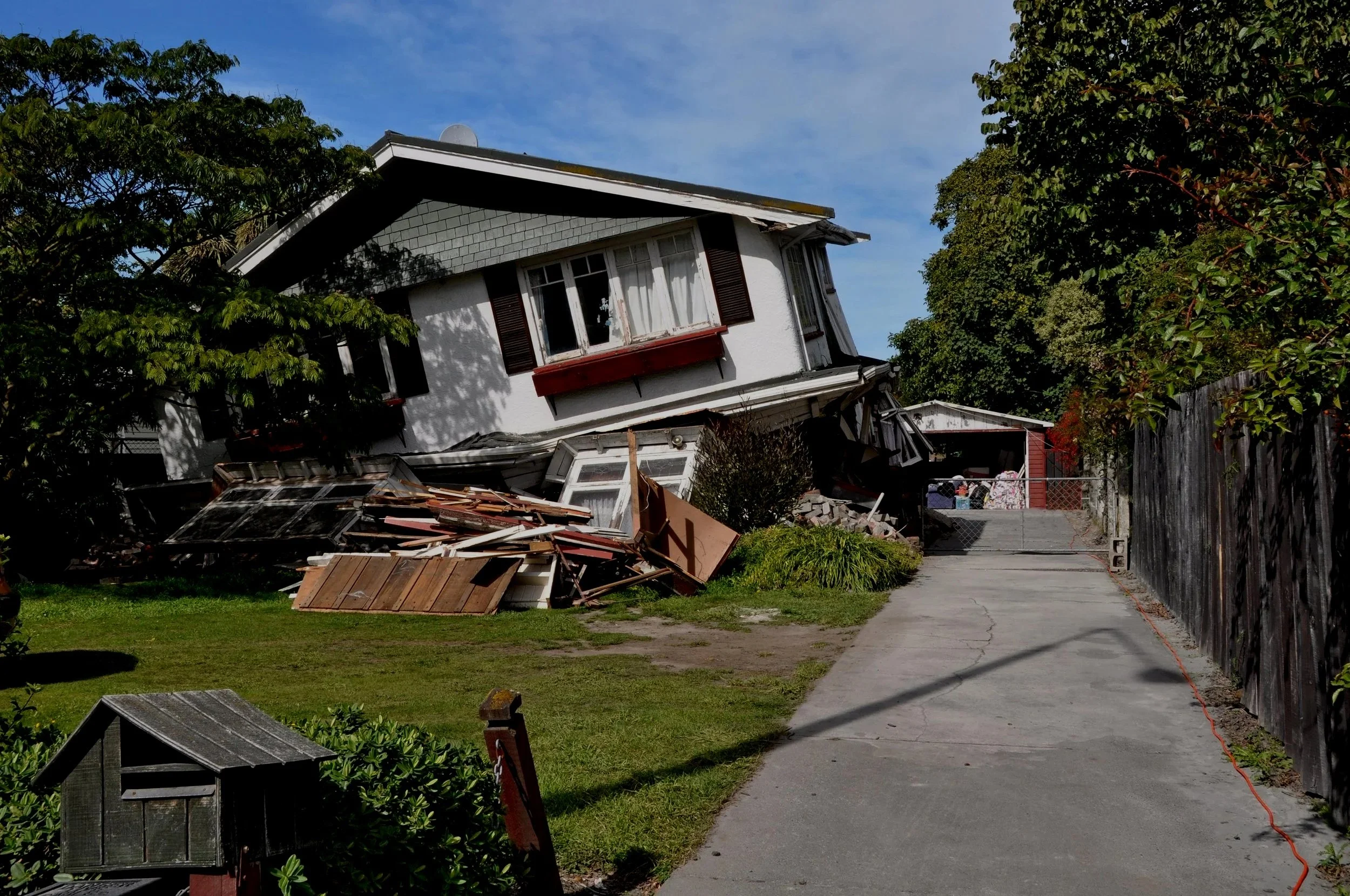 Alamy quake dameged house pd for 2023.jpg