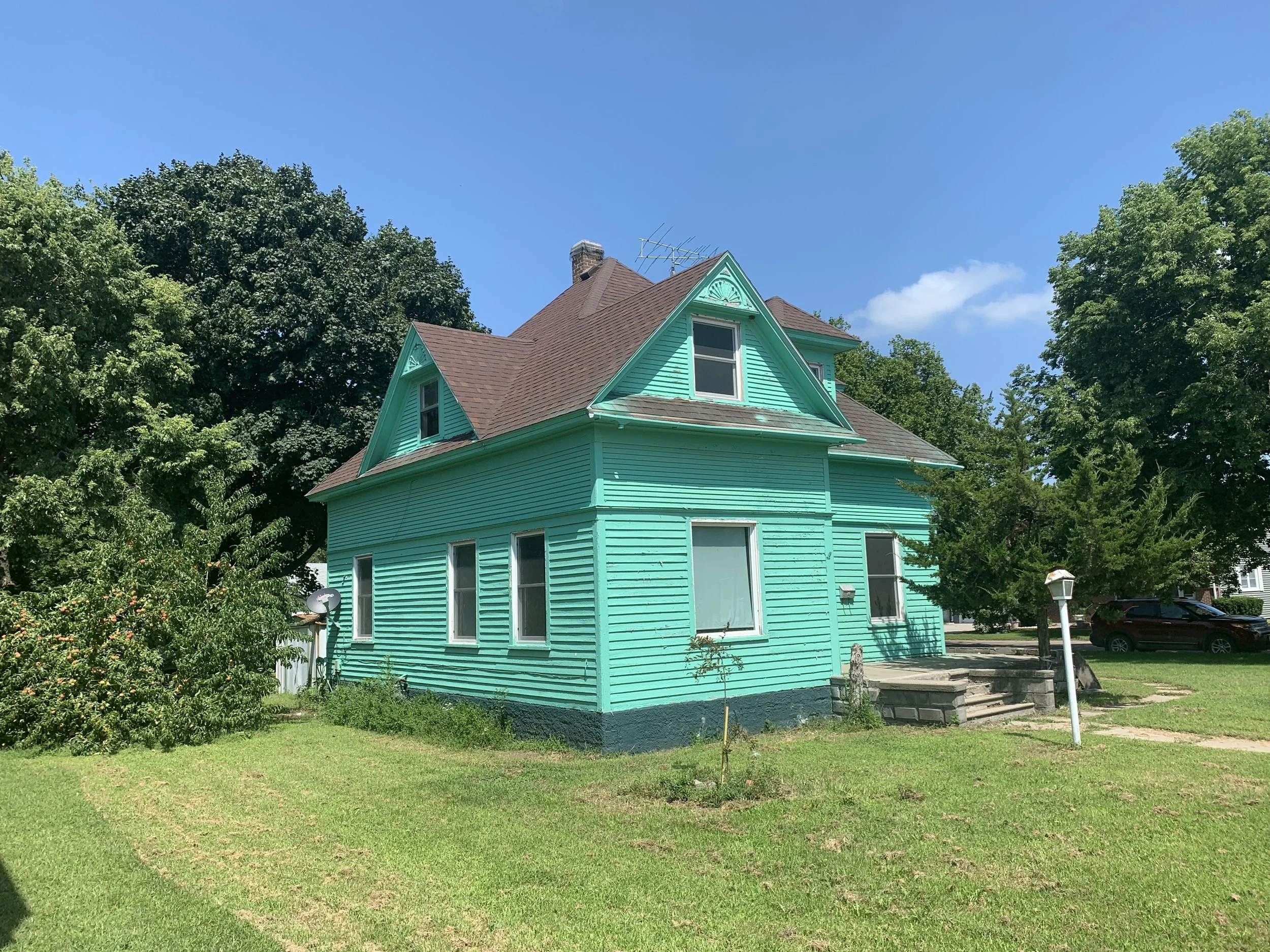 422 E 11th Street — Schuyler, Nebraska — Land Mark Management & Realty Inc.