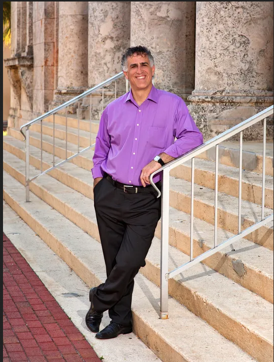 Conductor Nir Kabaretti