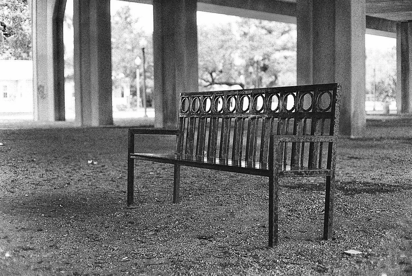 #streetphotography #canondreamlens #biloximississippi #leicam4 #tmax400