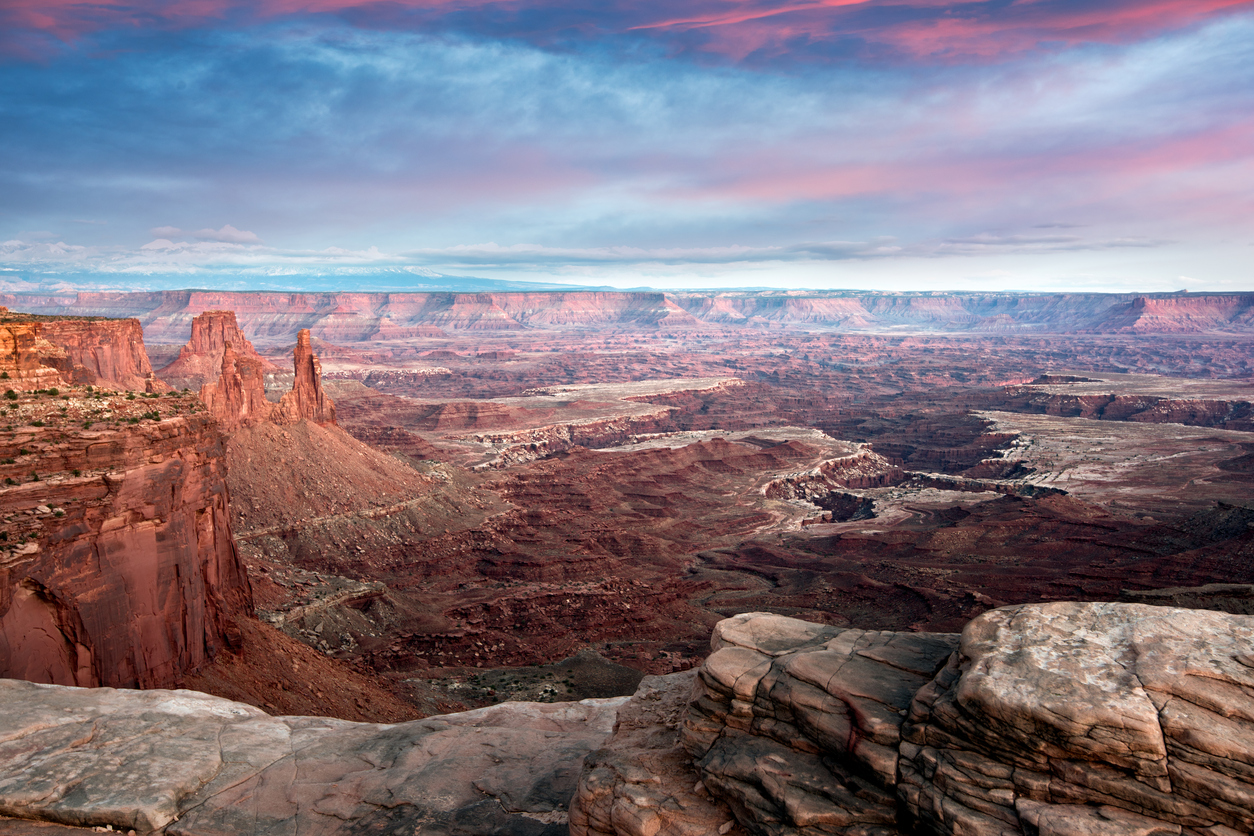 Canyonlands-at-Sunset-636102922_1257x838.jpeg