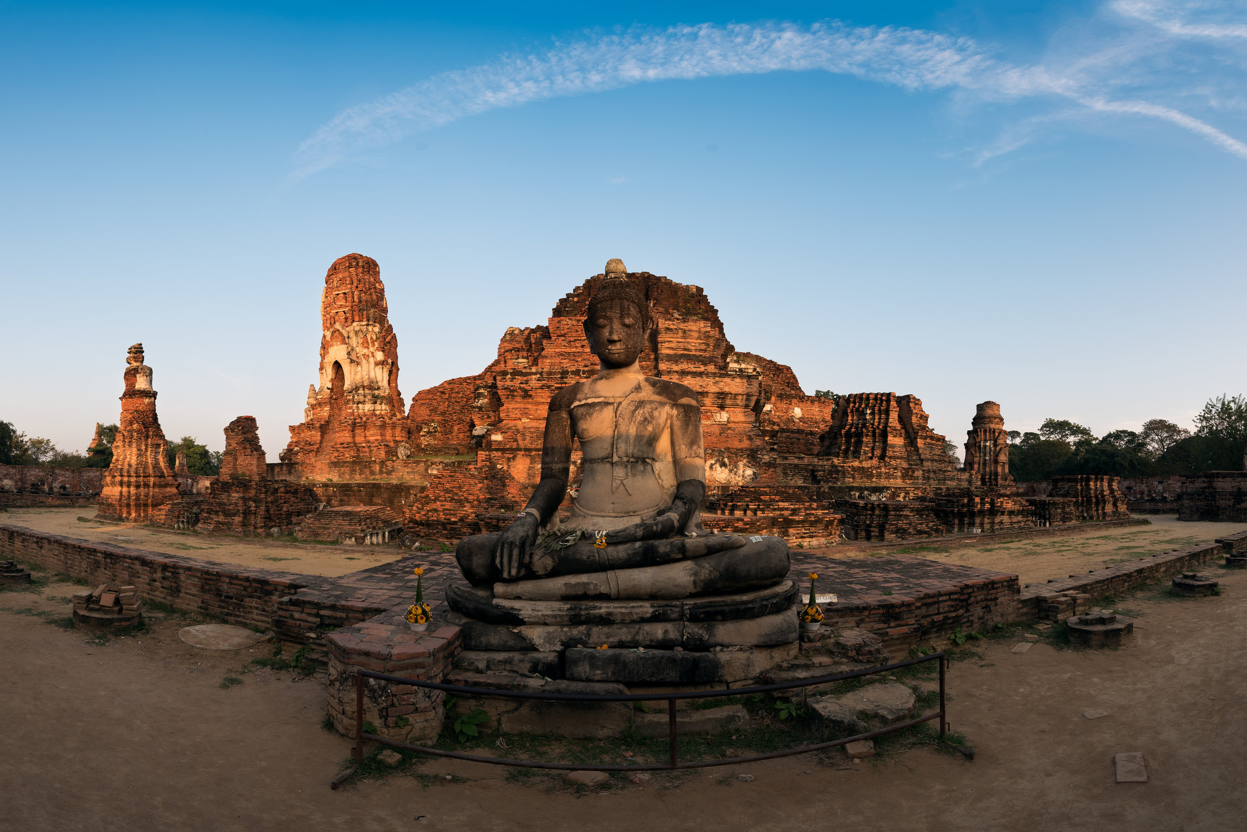Ancient-buddha-statue-at-Wat-Mahathat-(Temple-of-the-great-relics),-Ayutthaya-,-Thailand-892779956_5871x3914.jpeg