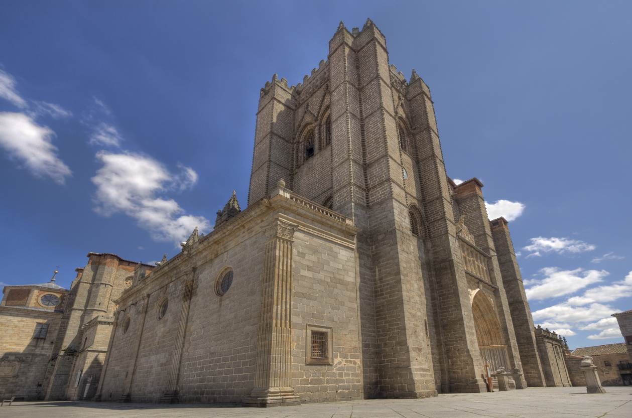 Avila-Cathedral-in-Spain-638344140_1261x834.jpeg