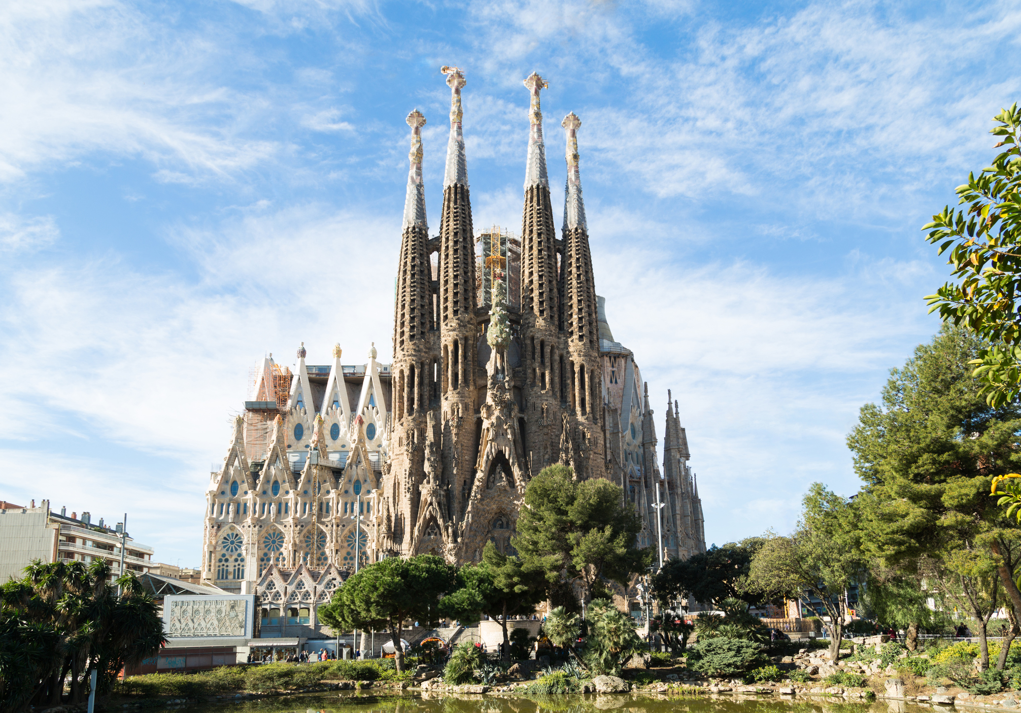 Sagrada-Familia-in-Barcelona,-Spain-470292310_2076x1449.jpeg