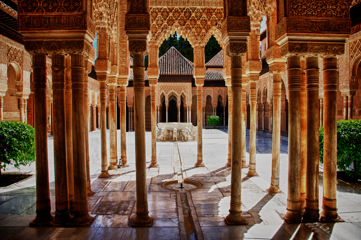 Alhambra-Courtyard-502816858_1259x836.jpeg