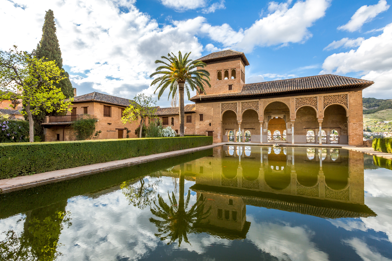 El-Partal-Alhambra-de-Granada-629962586_1258x838.jpeg