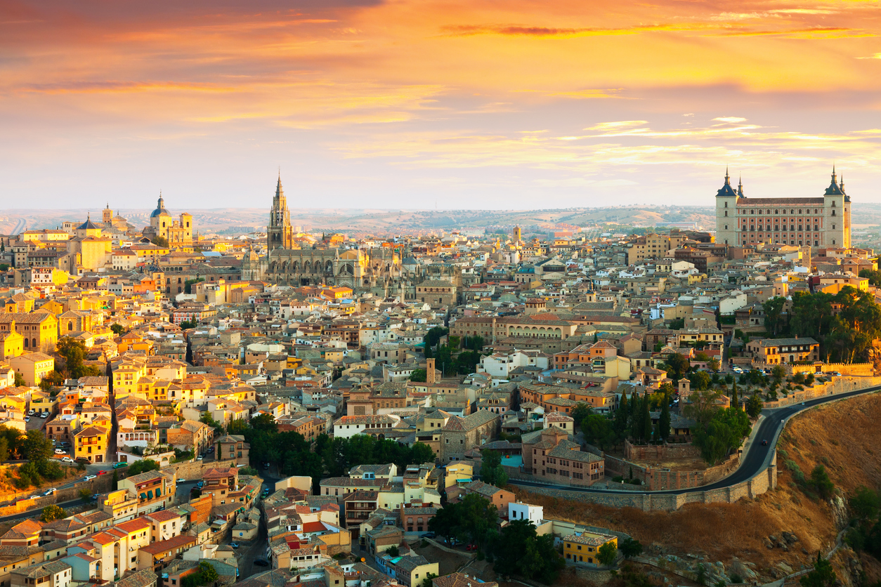 Morning-view-of-Toledo-610449342_1257x838.jpeg