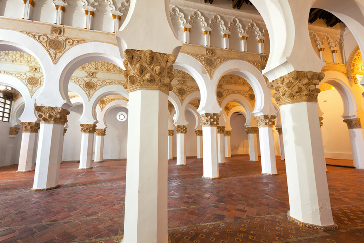 Interior-of-Santa-Maria-la-Blanca-Synagogue-in-Toledo,-Spain-515434180_727x484.jpeg