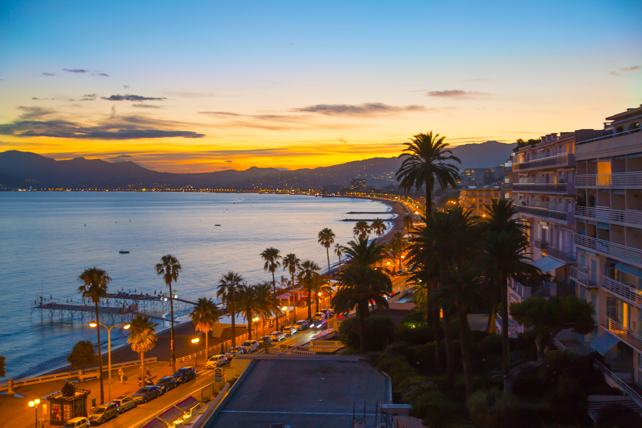 Cannes-park-at-sunset.-France-623300606_1258x838.jpeg