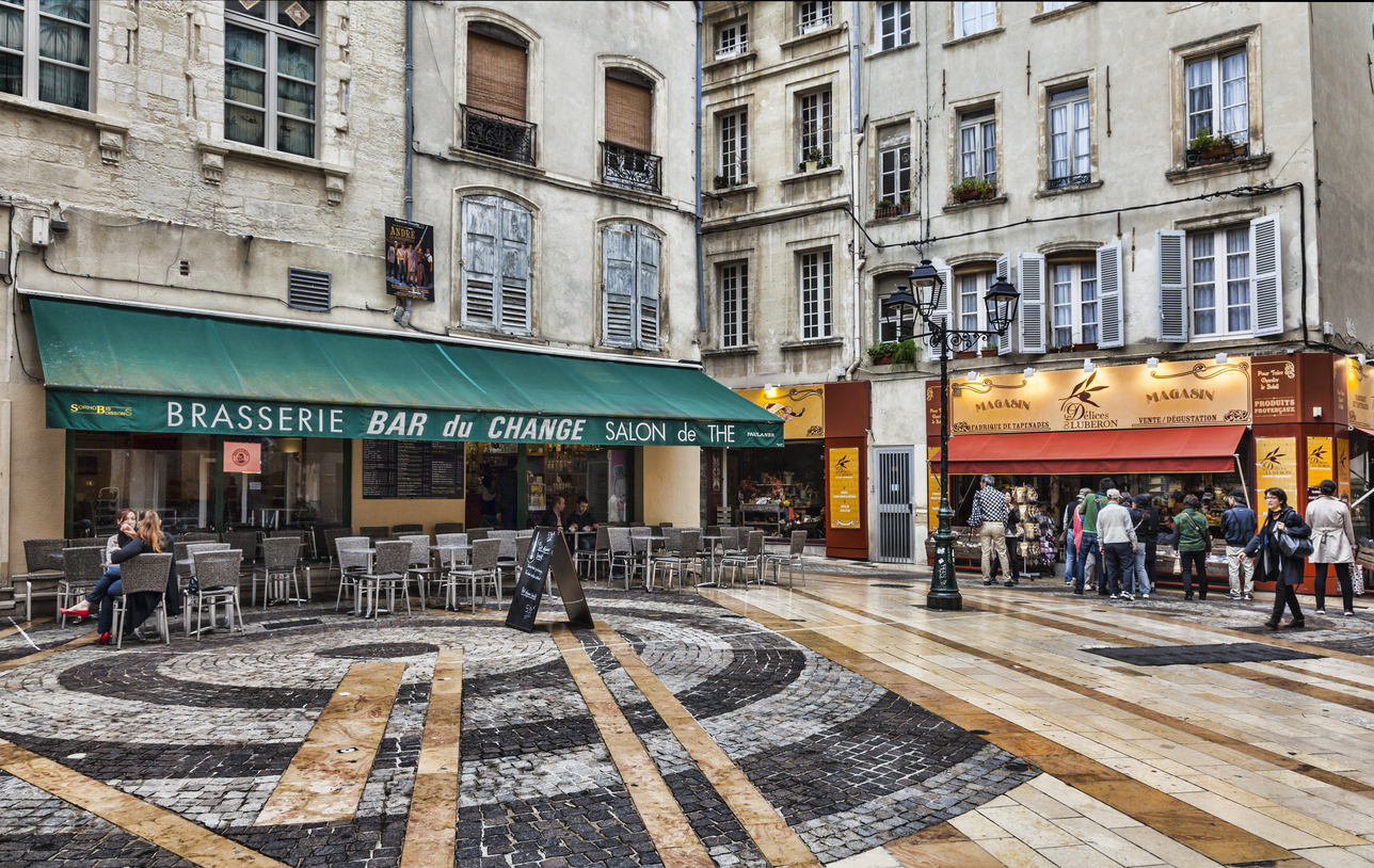 Place-du-Change--Avignon,-France-495380733_1289x814.jpeg