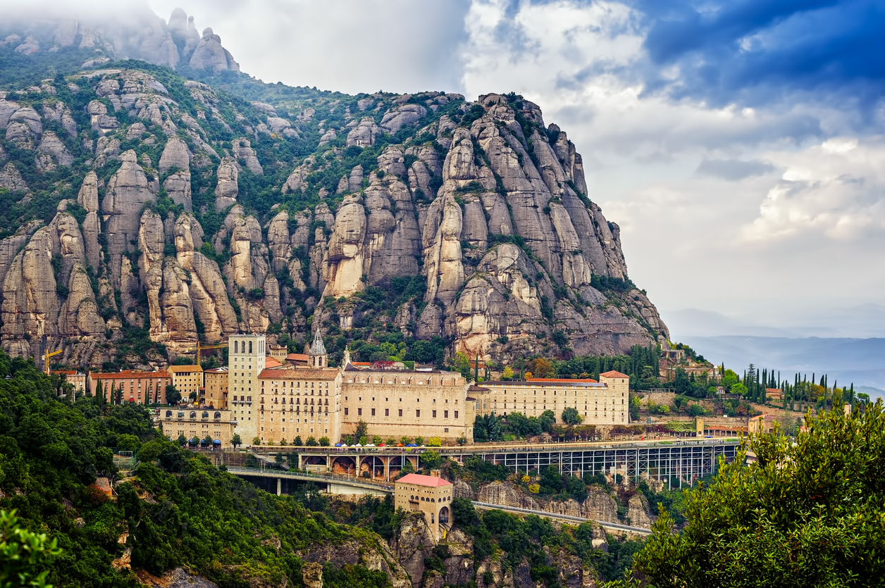 Overview-Montserrat-monastery-534157867_1258x837.jpeg