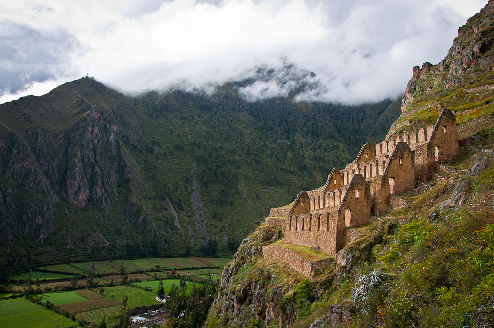 Lugares-turisticos-de-Peru-Valle-Incas-ollantaytambo.jpg