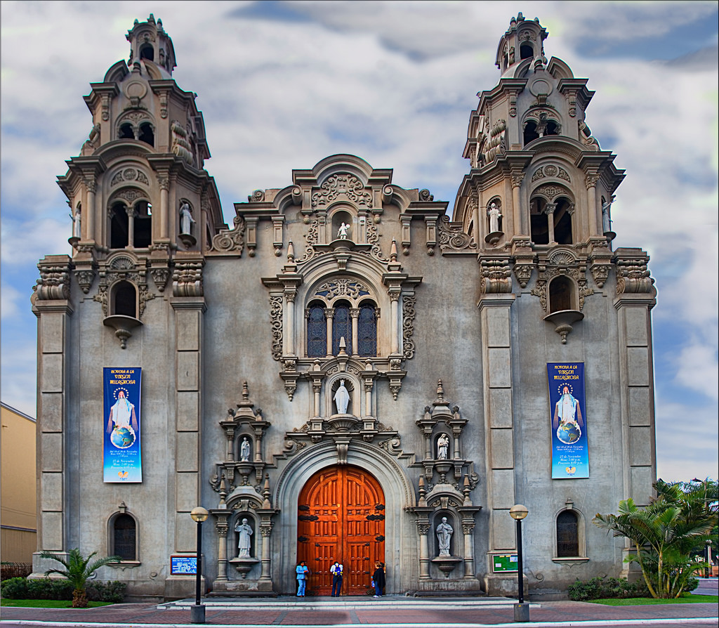 miraflores cathedral.jpg