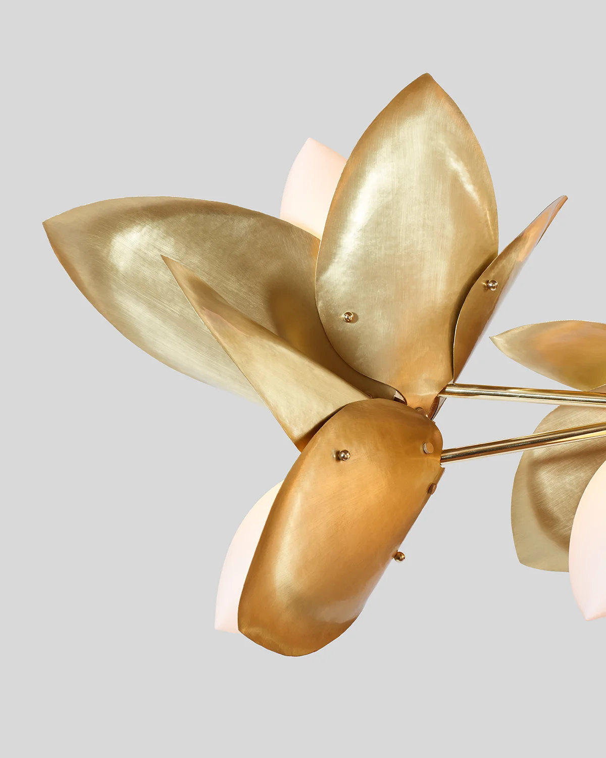 Laurel-Blossom_09-Chandelier_Brass_03.web.jpg