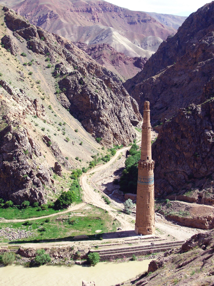Jam_afghan_architecture_harirud_brick.jpg