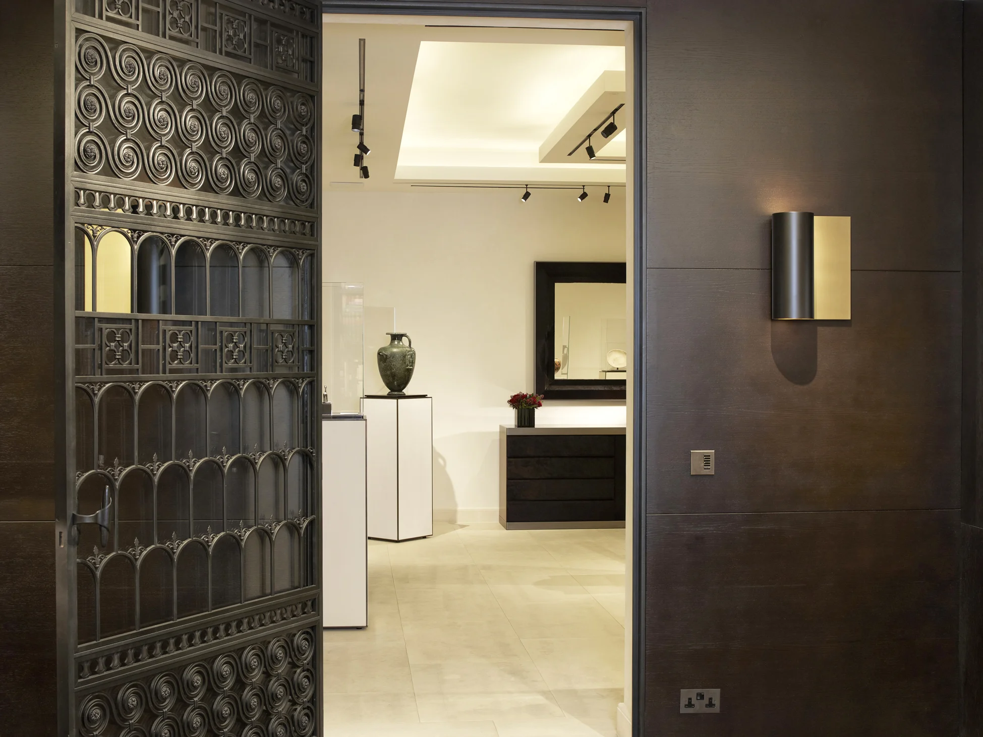 Kal interiors 83006.jpg