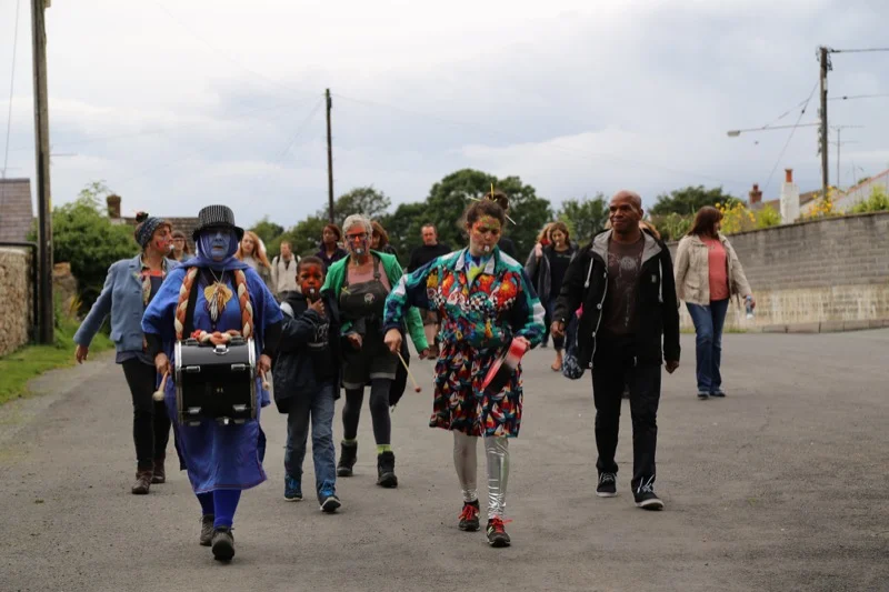 The boat was followed on land by the Black Diamond rave bus as it sailed past four points along the Cleddau where the audience encountered musical surprises performed by Shani Liz Wyman, Shell 'E' Bell, Richard Joseph and Zoe Davis and Llangwm Village Voices (4 of the 20 artists that contributed to the Black Diamond track).