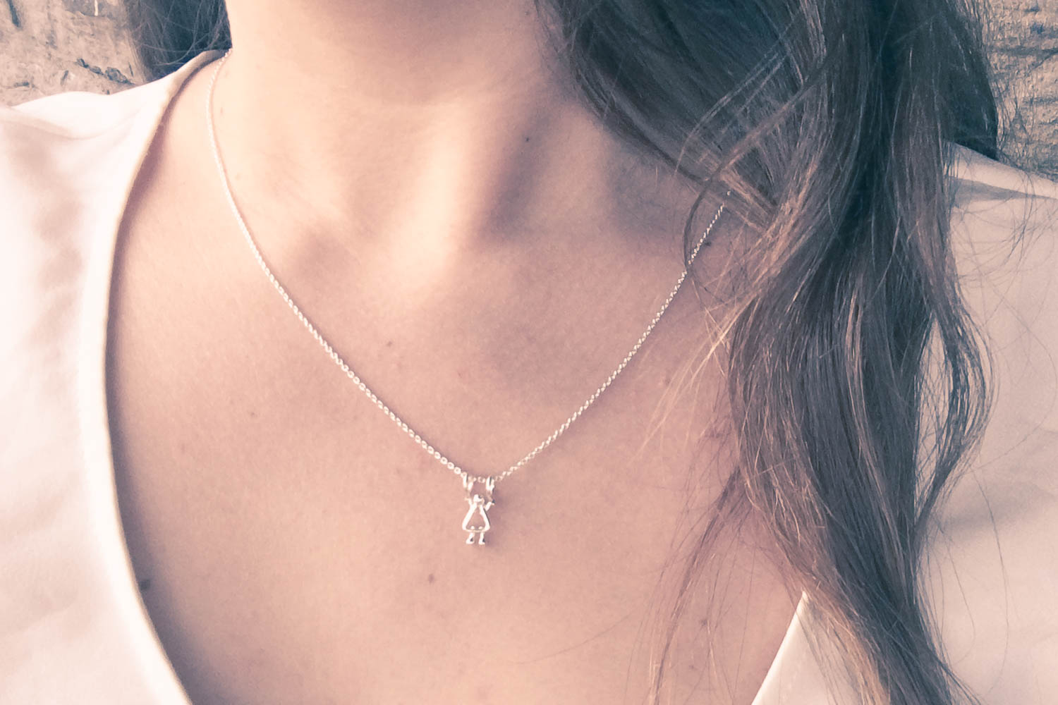 TM_COLLIER_1 pendentif_fille_03.jpg