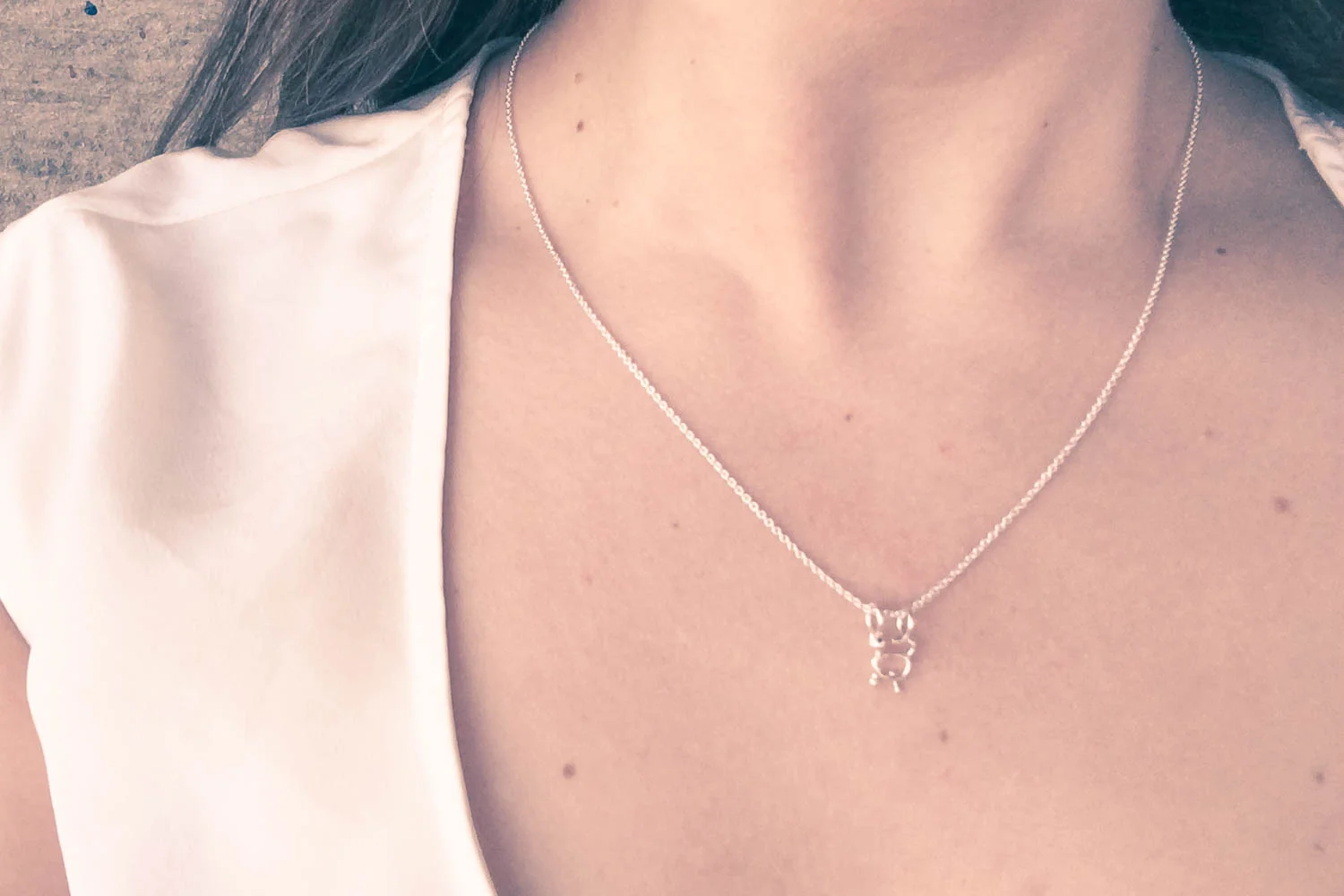 TM_COLLIER_1 pendentif_chat_03.jpg