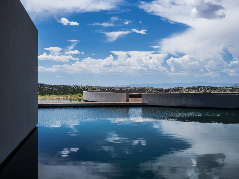 asi_es_el_rancho_que_tom_ford_vende_por_75_millones_de_dolares_160927553_2000x1500.jpg