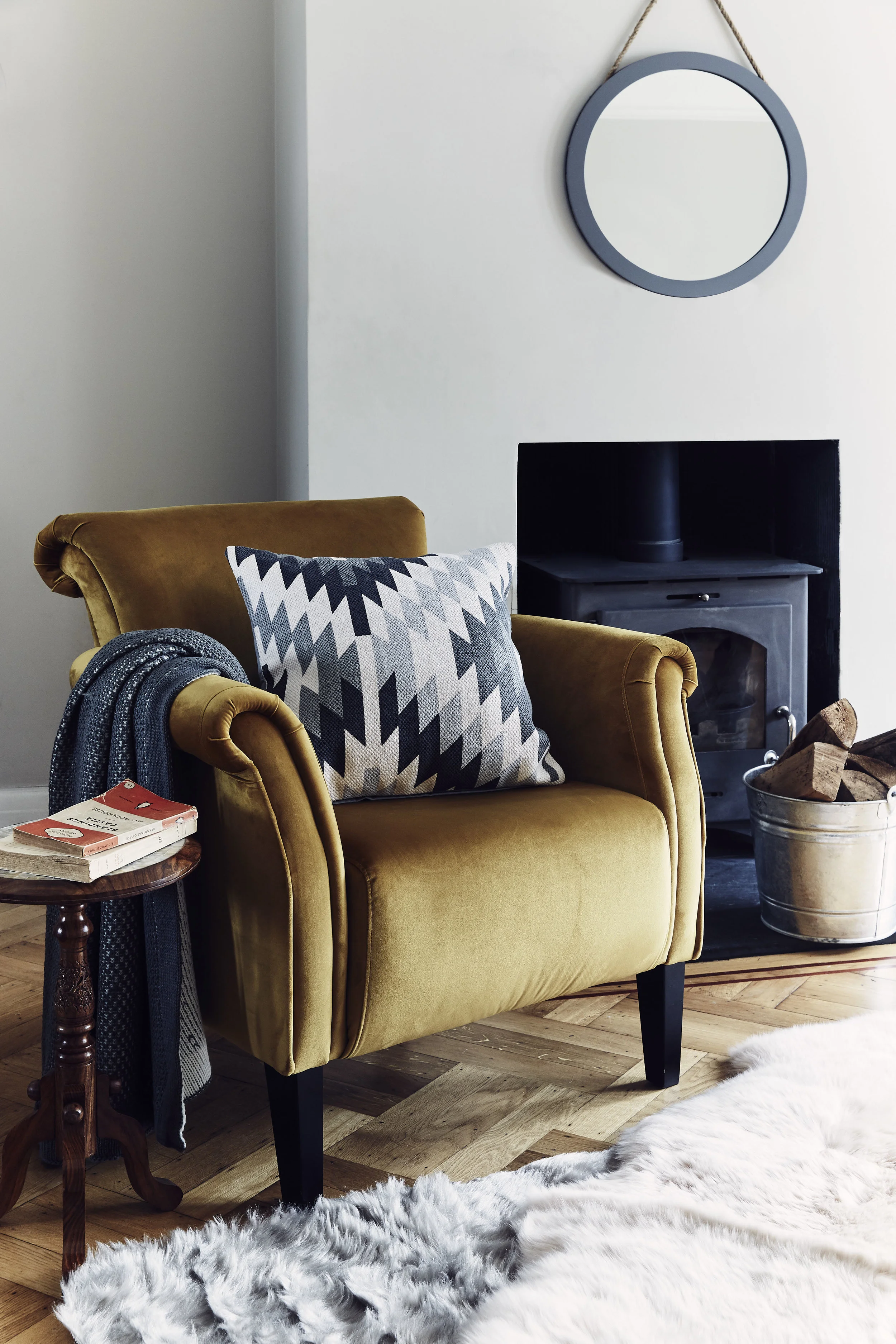 jdwilliamshome_11010311219821553 Desire Accent Chair £199.jpg