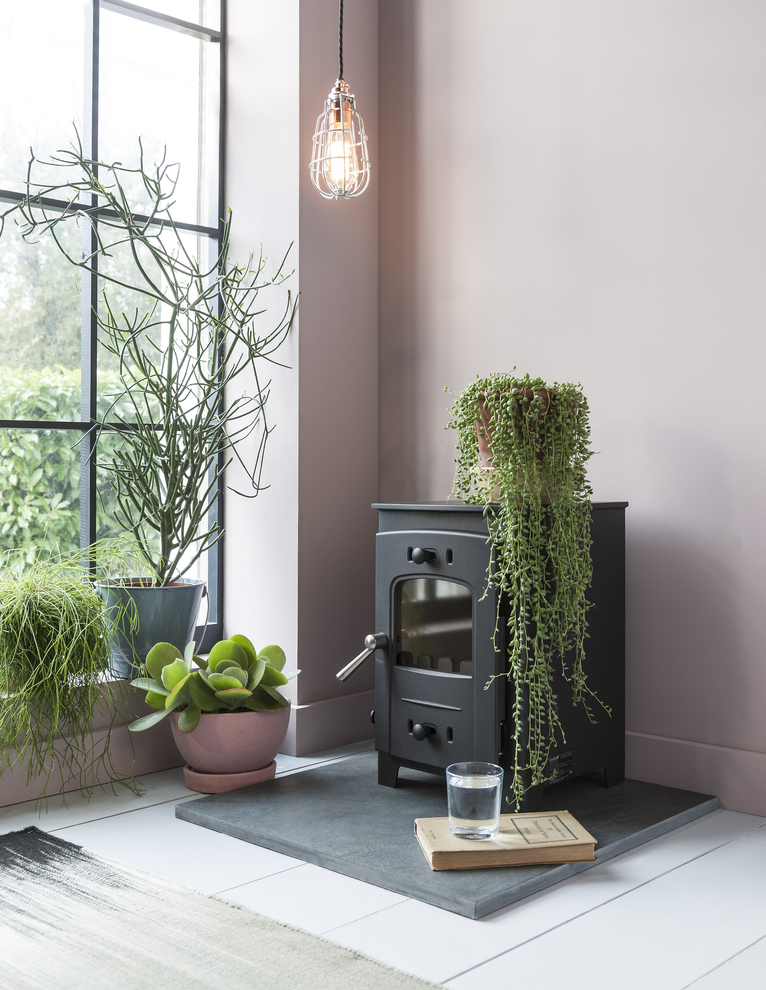 Hardy 4 Wood Burning Stove from Arada