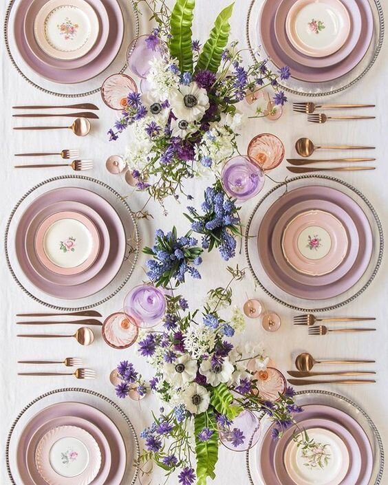 Stunning Easter Tablescapes _ Flamingo Cocktail.jpeg