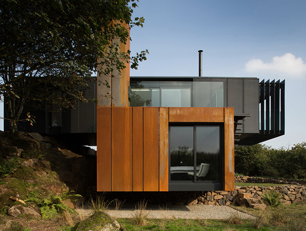 https://www.granddesignsmagazine.com/grand-designs-houses/shipping-container-home-county-derry-2014/