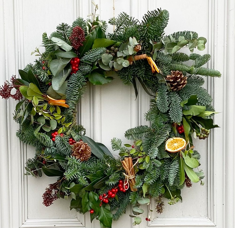 How to Make Your Own Christmas Wreath — LIV for Interiors