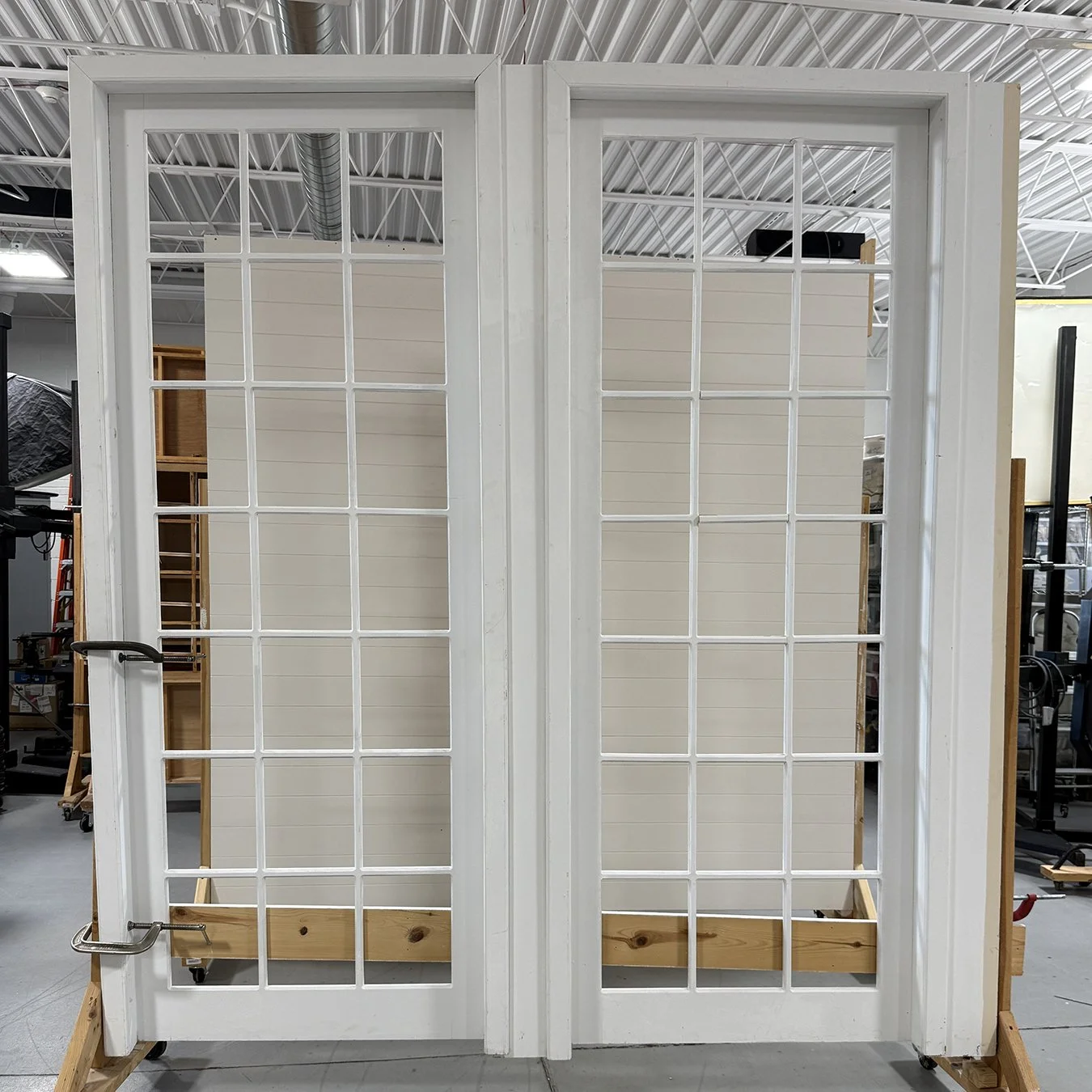whitewindowcasing.jpg