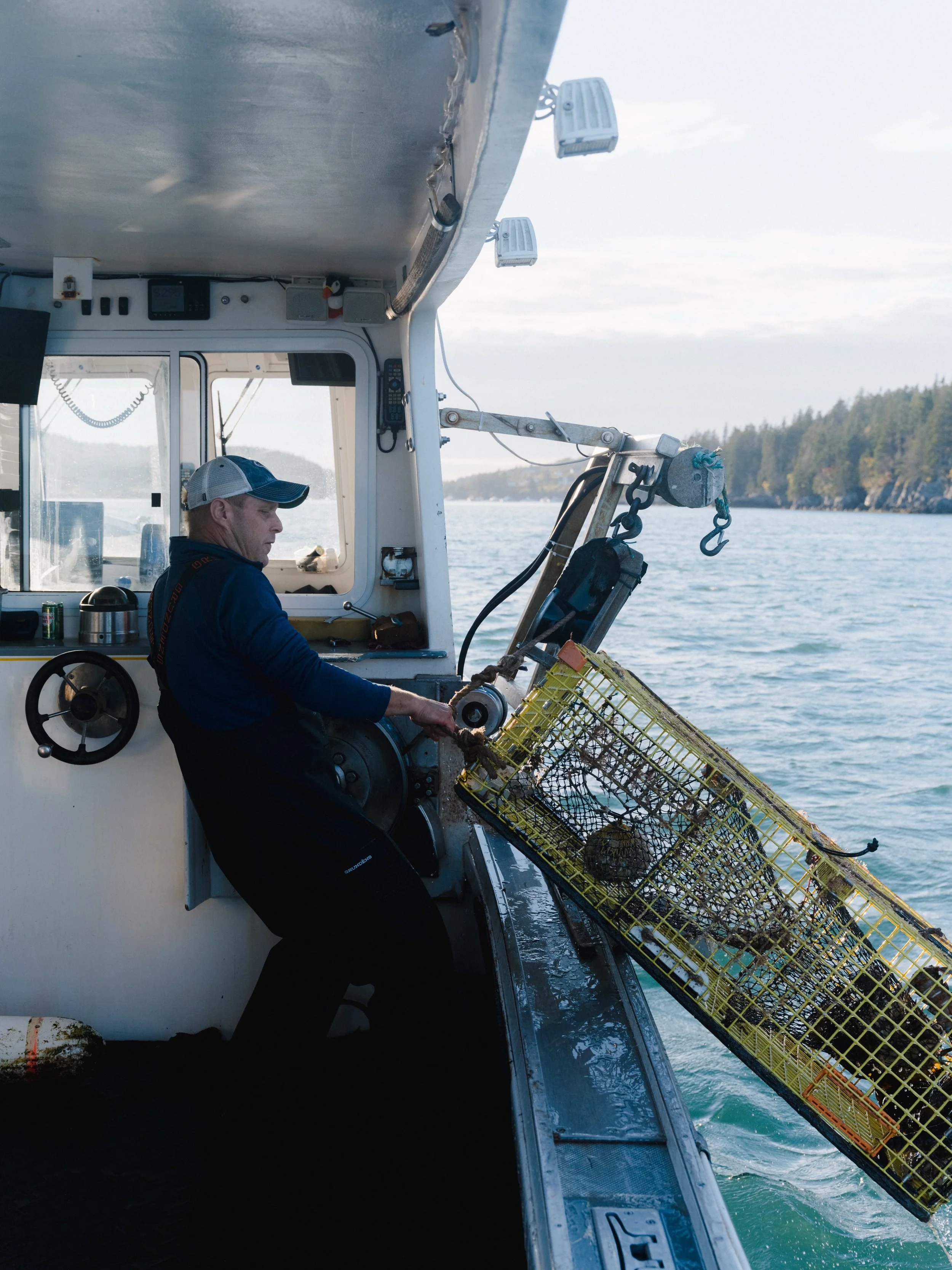 From trap to table. It doesn&rsquo;t get much fresher than this! 🦞 #mainetheway #mainething #maine #downeast #downeastacadia