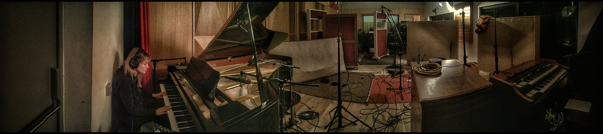 Pianos