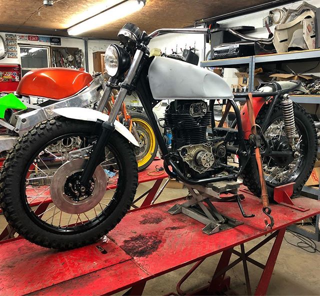 Tannermatic front fender is mounted up and now it&rsquo;s time to get this baby ready to paint.  Some dark blue metallic and bright silver metallic.