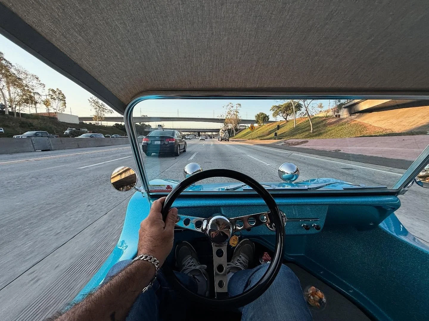 Knocked out a 10-point checklist in 9 days and returned to my doorstep, I love @meyersmanx ! Rolling to @carsandcoffeemb to tell a hundred people it’s not a rotary’