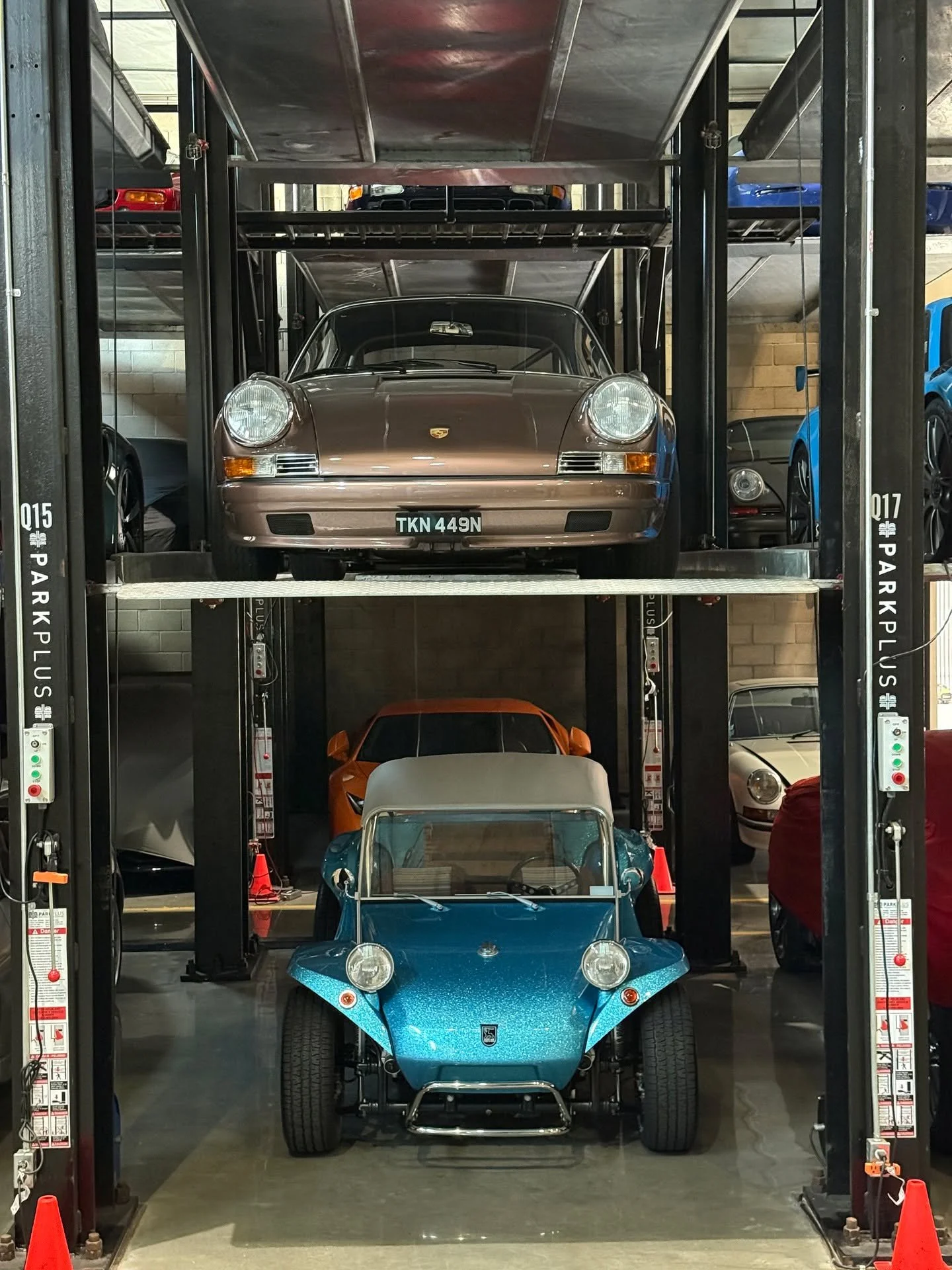 These two *combined* weigh less than a PDK-equipped 911 Carrera T. @tuthill.uk @meyersmanx