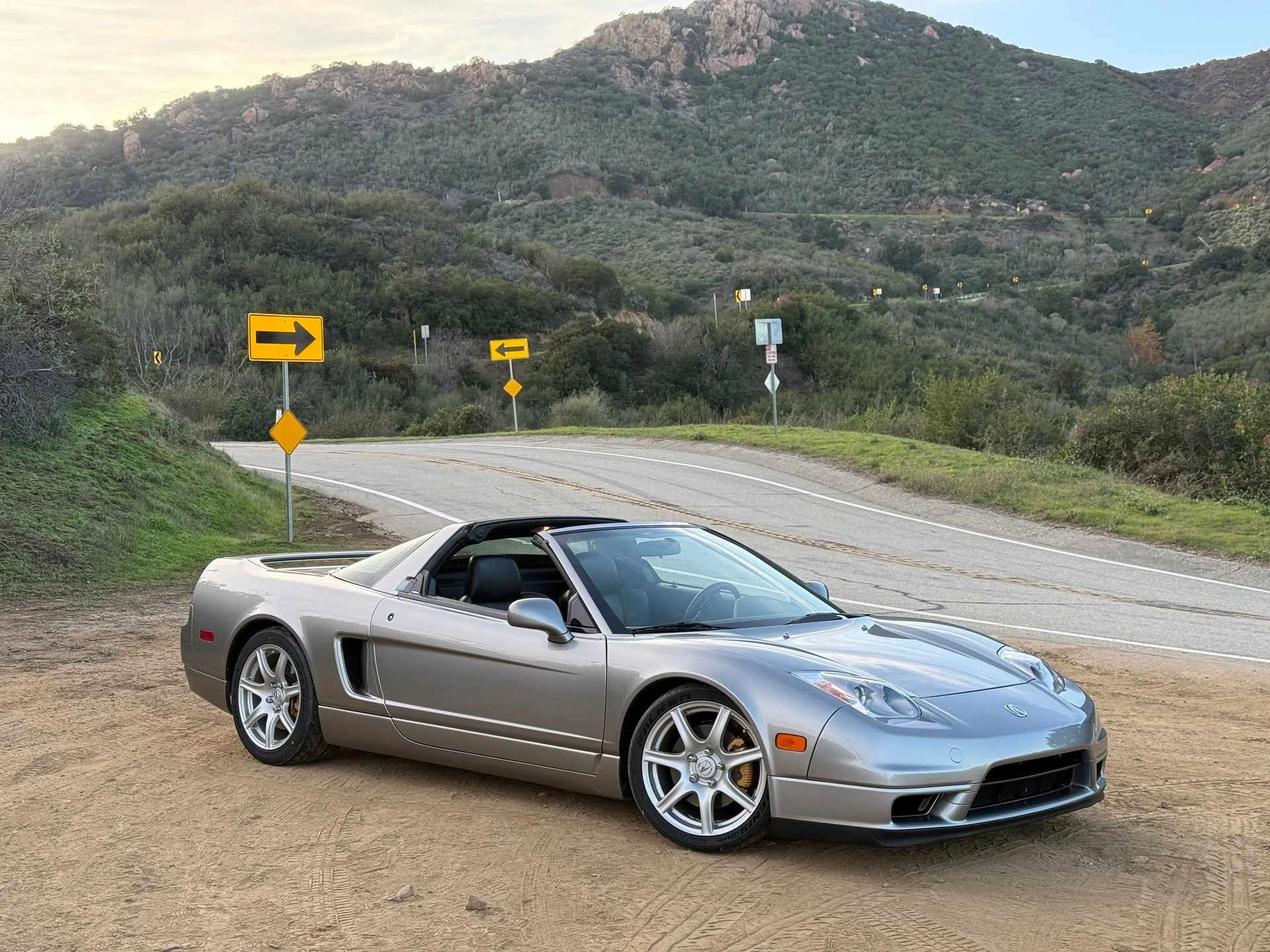 Back to the snake for the first time since '18! A fitting last drive and shoot for the NSX, headed to auction at @carsandbids next week! 20k miles, brand new tires, fresh service, nose-to-tail PPF, and the original plastic still on the door guards. A
