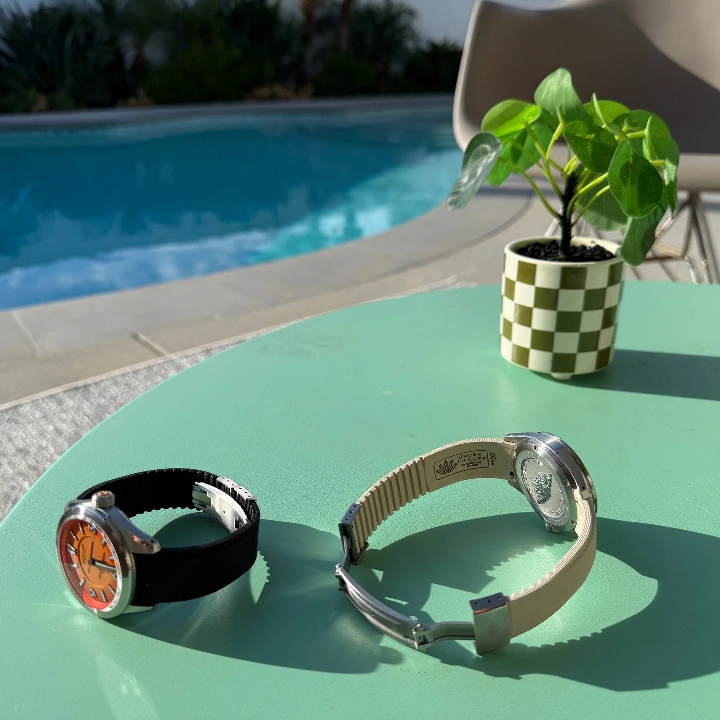 Rubber on Canyon? Just in time for summer! @underthecuffofficial just sent a batch of their new, beautiful, comfortable, cut-to-fit rubber straps with curved ends that fit the Canyon perfectly! Khaki looks great with the BRG, while the Black makes th