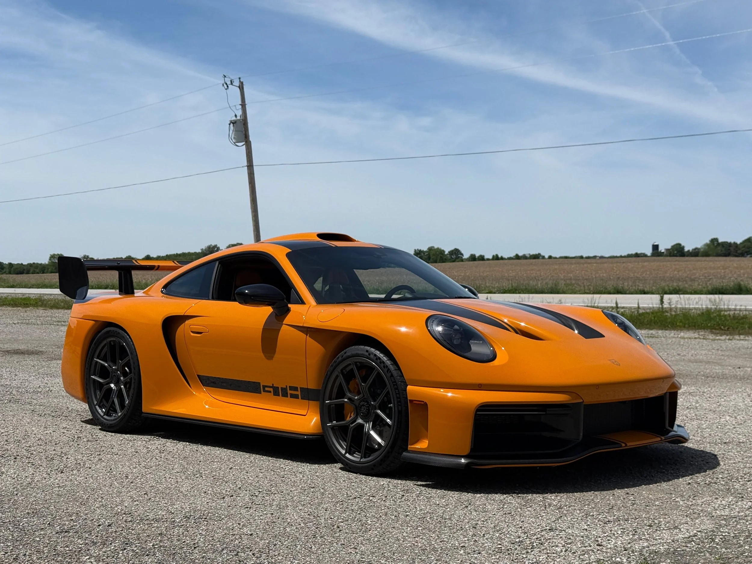IG Review: @GrahamRahalPerformance GTH P39!   First off, apologies the nose lift is raised in literally every photo. I was paranoid when parking and forgot to lower it. 

THE DEAL: This coach built 991.2 Turbo S project is wild. It makes 950 crank HP