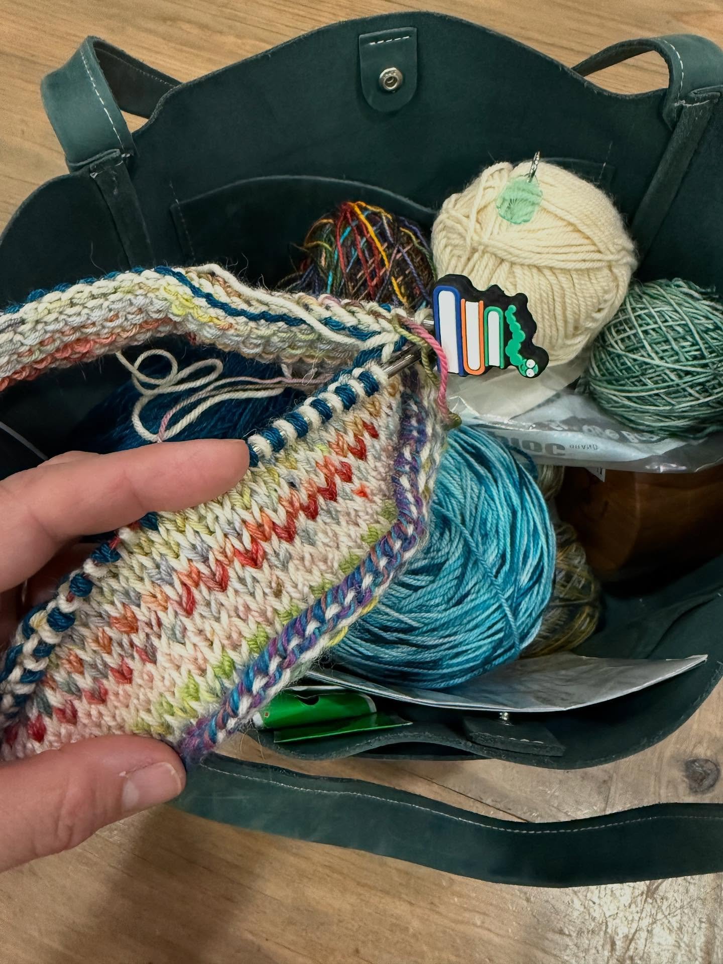 Here's a peek at two Sea Glass Cowls in progress...

First pic is Betsy's cowl, and she's using all sorts of scraps for fun pops of color! Second is Kristen's... using minis from an advent collection (with a few scraps thrown in). They are both carry