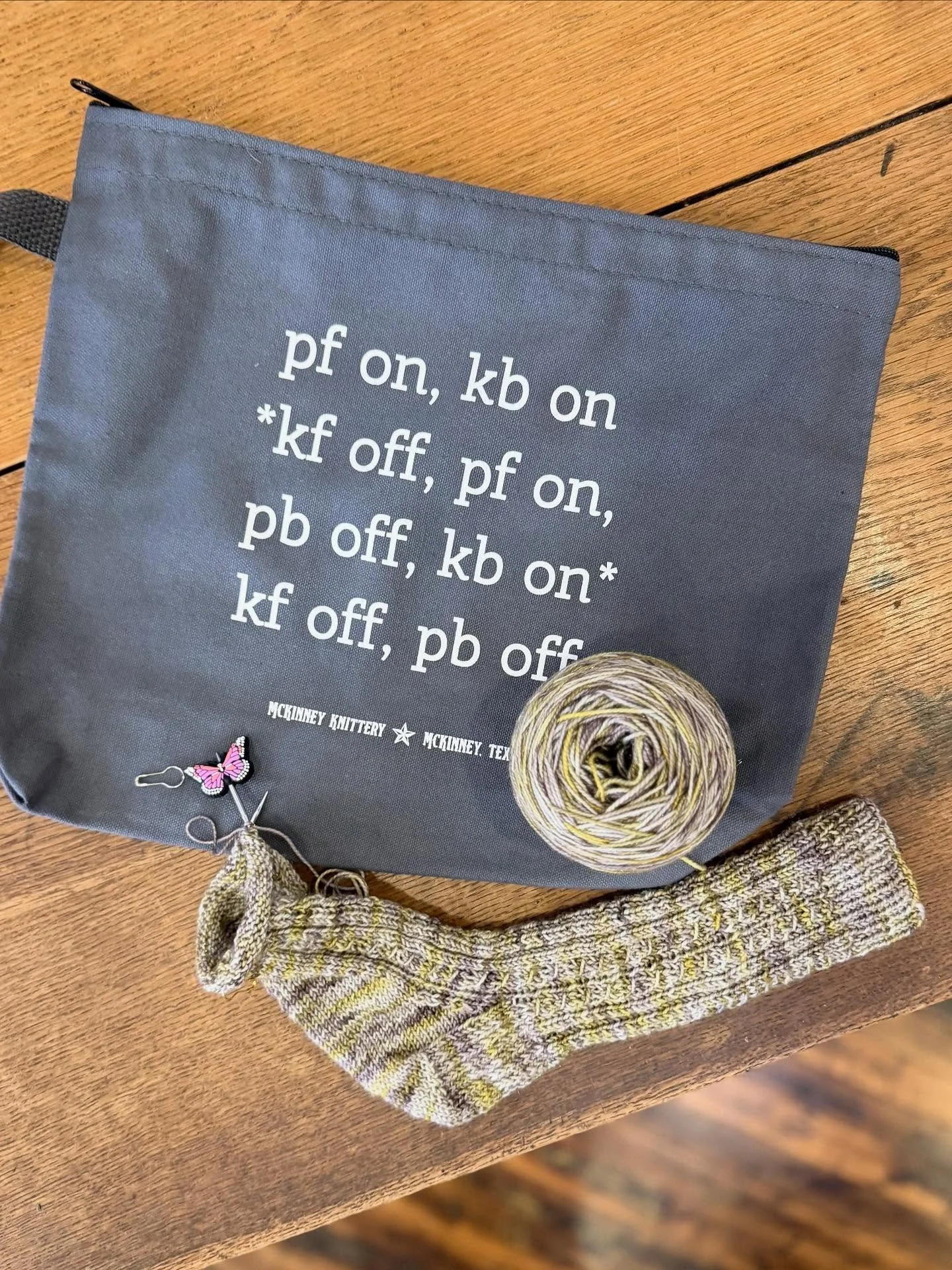 🧶🧦✨Socktober at McKinney Knittery ✨🧦🧶

Josie's Socktober combo:

Yarn: Any Variegated Sock Yarn 
Pattern: The Hibernal Socks by @summer.lee.knits

Josie's moving right along on her Socktober socks.... the texture is so cozy! She's using some stas