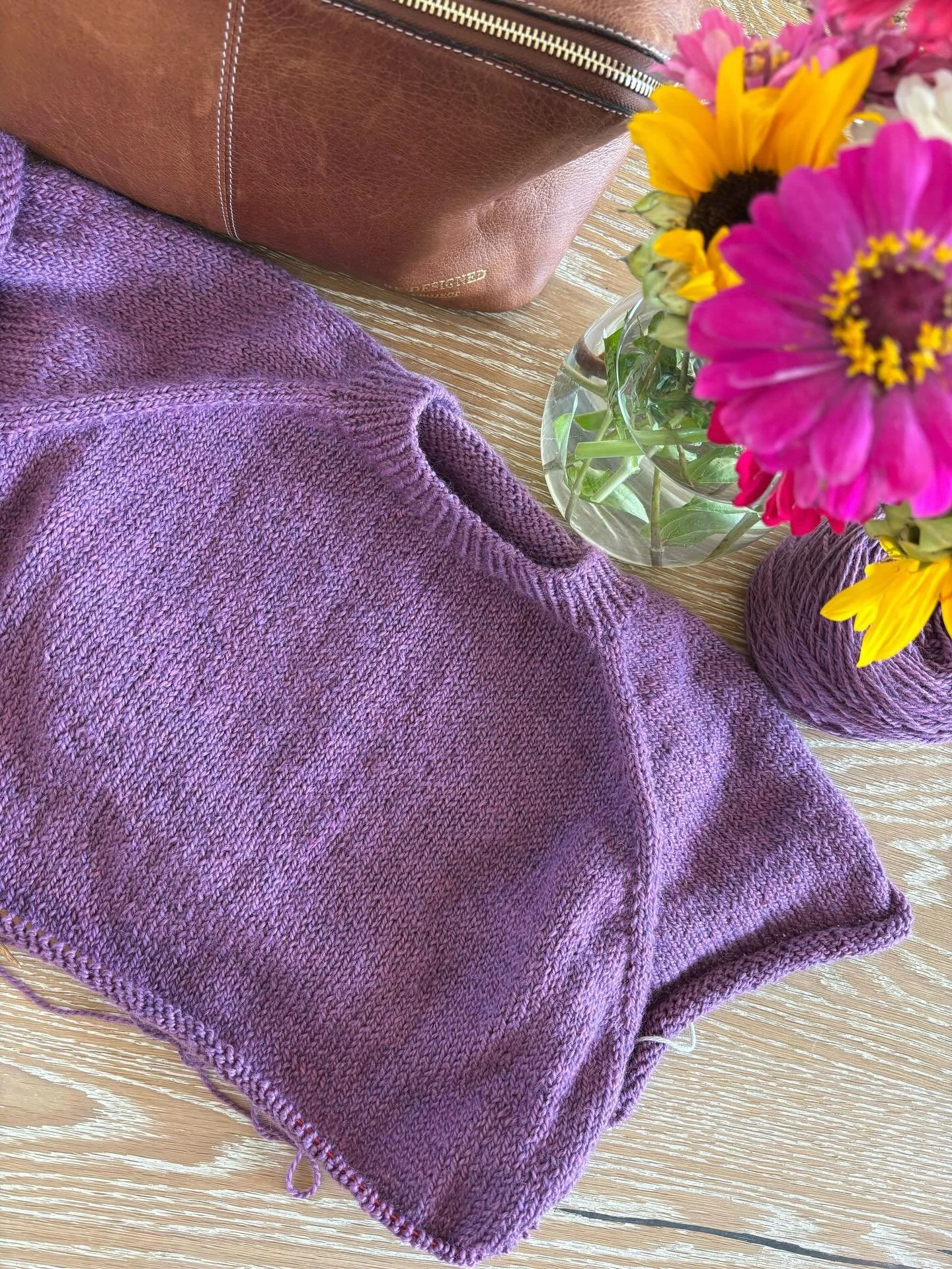 Sharing Patty's gorgeous work in progress using Kelbourne Woolens Scout in Orchid Heather 💜

Can you guess the pattern? If you said The McKinney Raglan ....you are correct!!! Check out all of the projects and see all of the pattern details on Ravelr