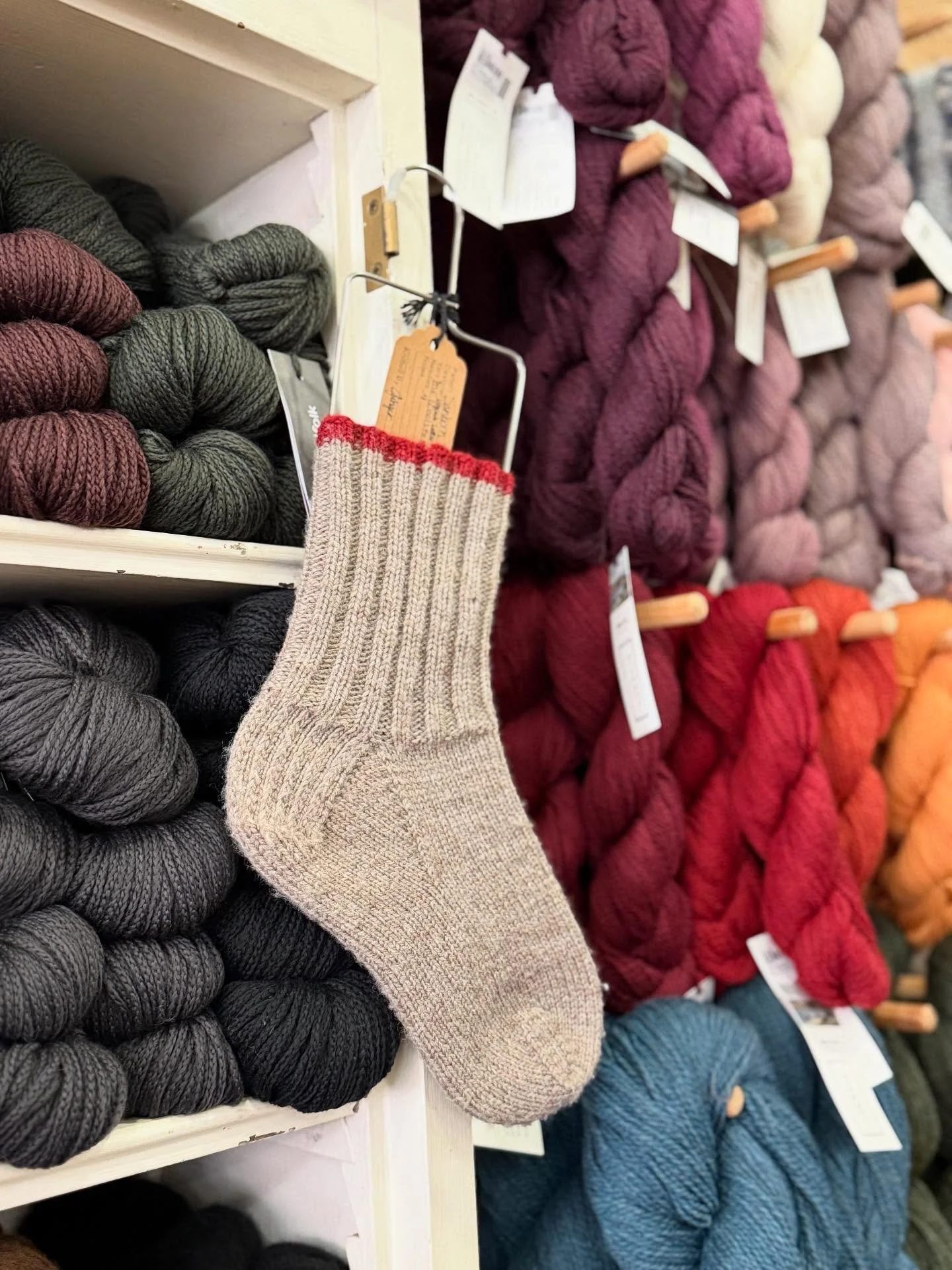 Sharing the Sanborn Socks by @ginnisr!! These knit up quickly in worsted weight yarn... so you may get them done before the next cold snap! 

Details from Ravelry:
Knit from the top down in Woolstok; a 100% Highland Peruvian Wool, the Sanborn Socks a