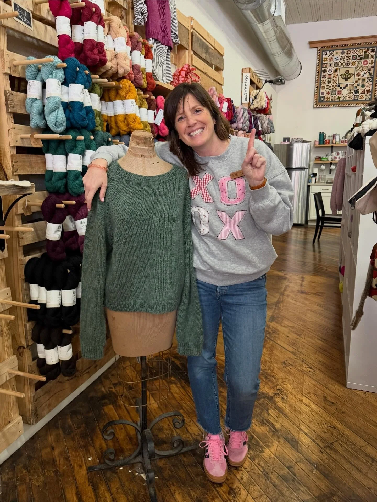 Keri had a surprise seat open up in her "Thursdays at 2pm First Sweater" class - and we have a great idea! Since the group has already met one time, if one of you would like to jump in now... Keri has offered to meet with you for a one-on-o