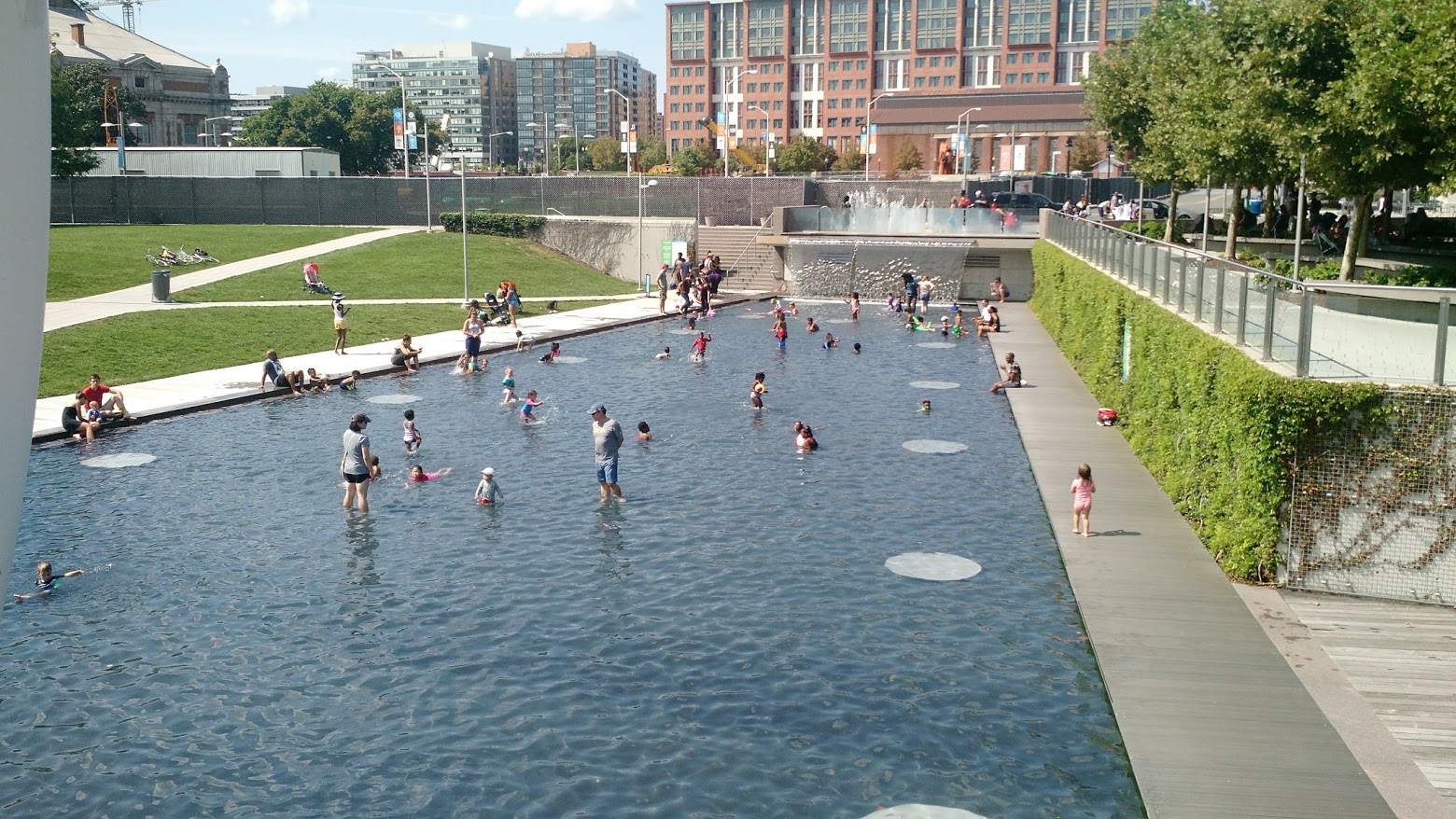 Do we have a vision for what the river should “feel” like for visitors? Do we have a metaphor for the role river? Is it a seam between east and west? A corridor from urban to natural? Do we have a vision for how to balance the ecological role of the river with its social function?