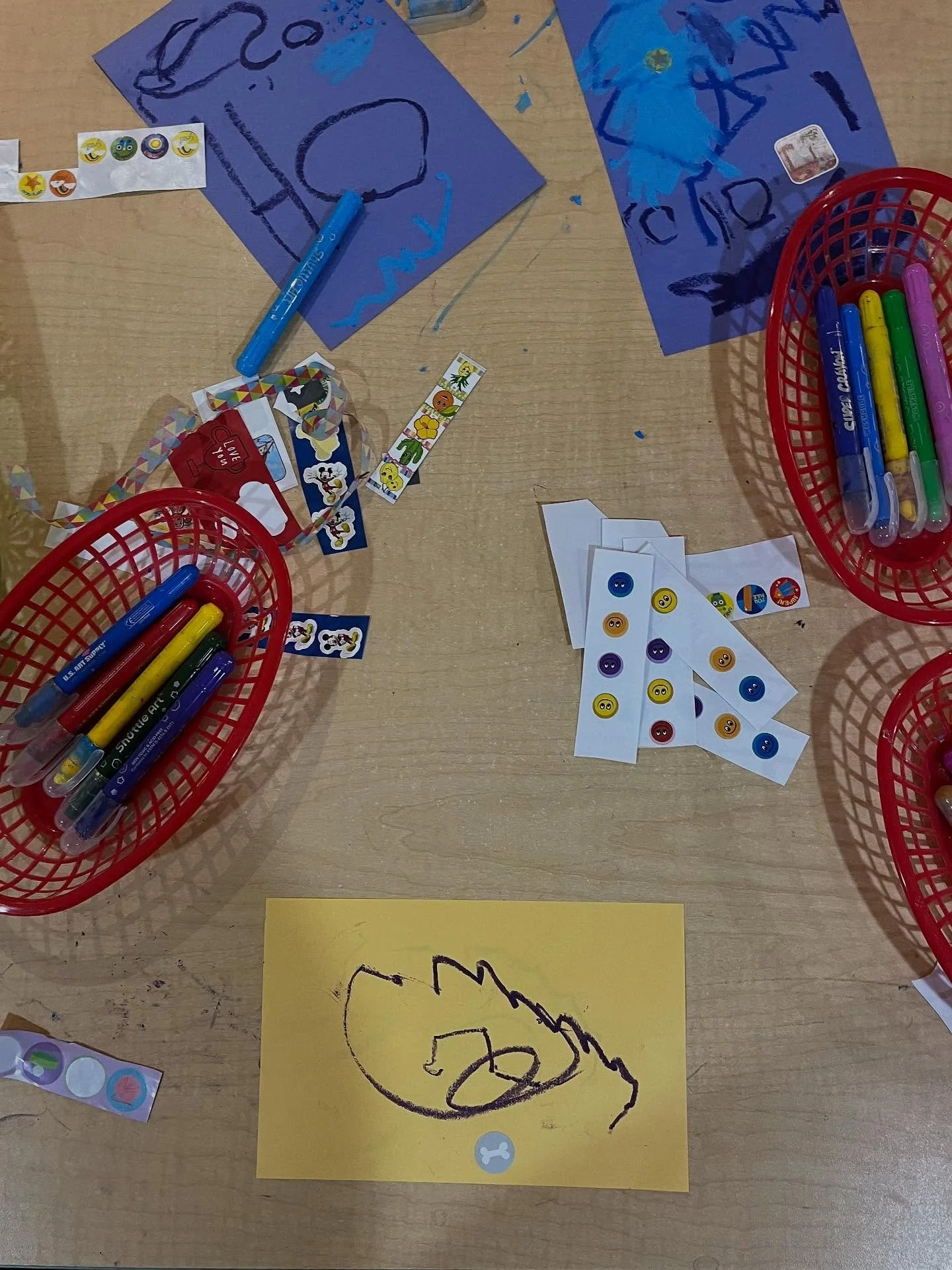 What we&rsquo;ve been up to recently: 

🖍️ Art table 
🐻 Felt board 
🚙 cars &amp; blocks 
🍏 Apple painting 

#tigerlilypreschool #tigerlilypreschoollearning #seattlepreschool #shorelinepreschool #playbased #childled #earlychildhoodeducator