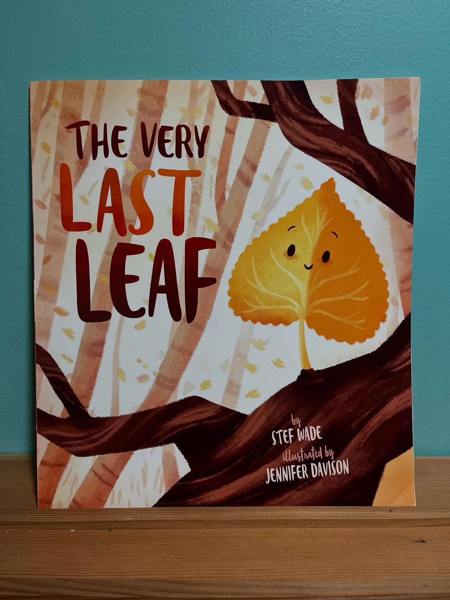 🍂 BOOK SPOT LIGHT 🍁 

&ldquo;The Very Last Leaf&rdquo; by Stef Wade, illustrated by Jennifer Davison 

&ldquo;Lance Cottonwood is the brightest leaf in the class, but even the brightest students have worries. Lance is afraid his final exam will tak
