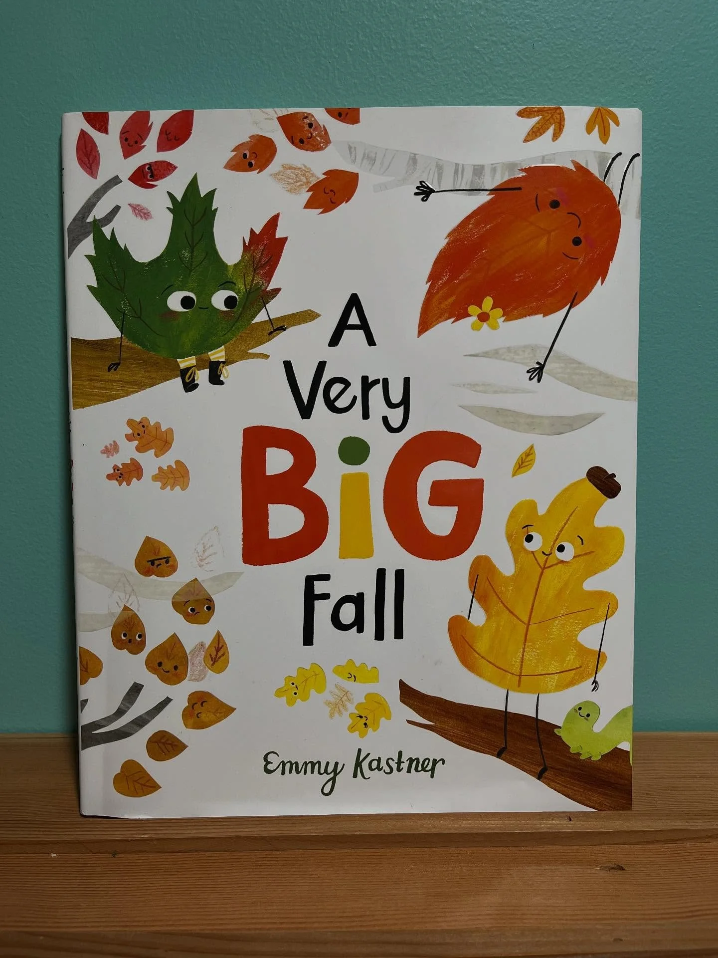 🍃 BOOK SPOT LIGHT 🍁 

&ldquo;A Very Big Fall&rdquo; by Emmy Kastner

&ldquo;Life as a lead is pretty sweet for Birch, Oak and Maple. The breezes are pleasant and the view is wonderful. But then the air turns crisp, and the squirrels warn of bigger 
