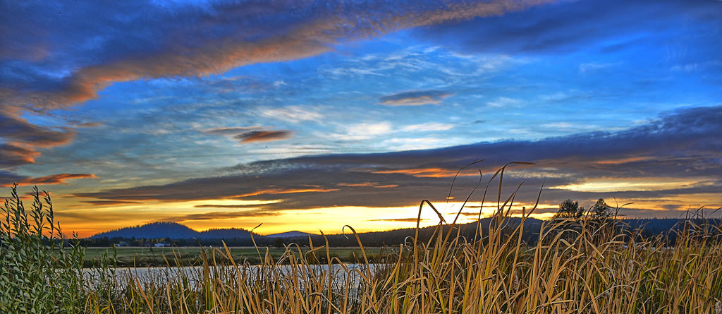Fall sunsets along the Deschutes River, a short walk from QuiltSunriver.
