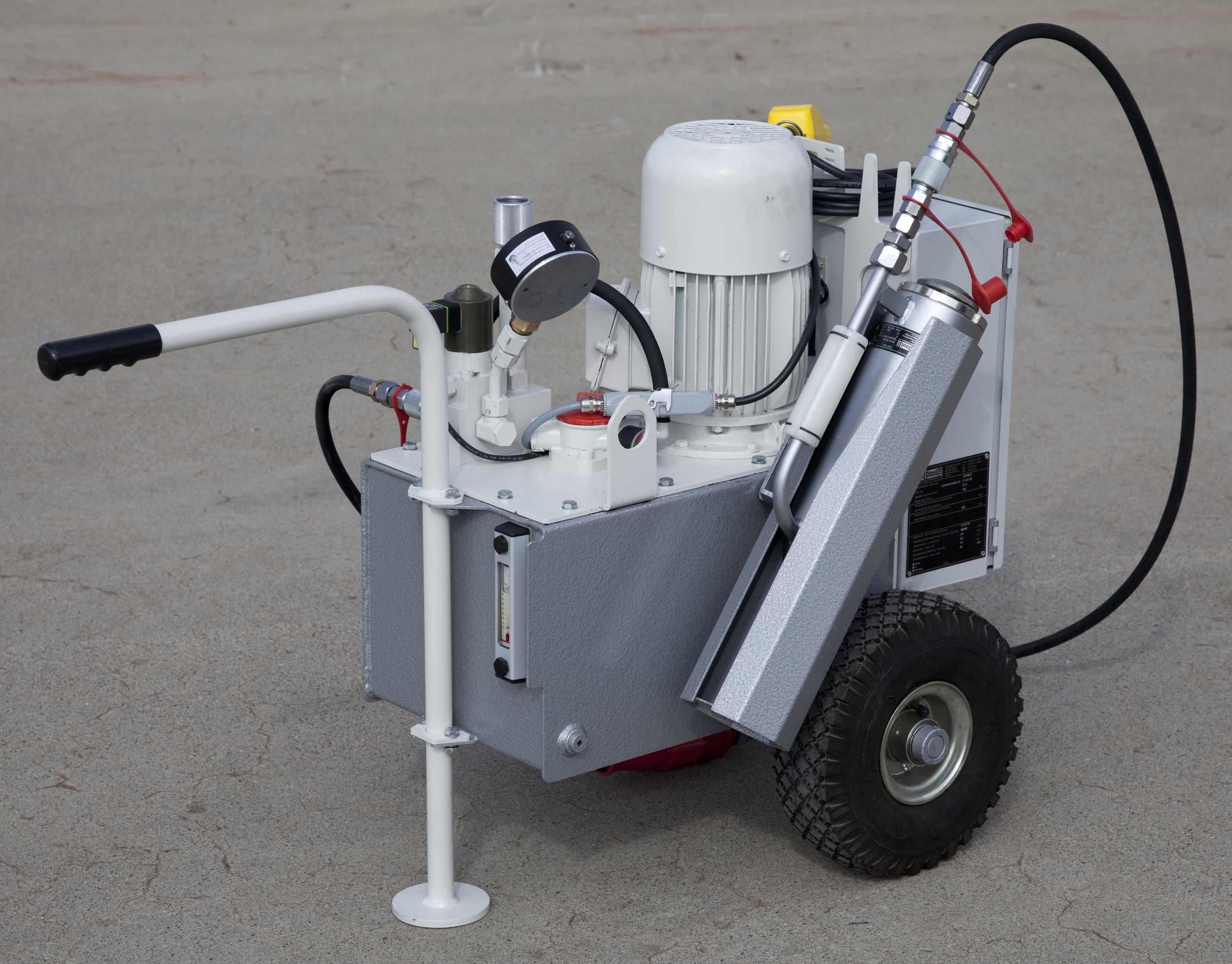 NG-30 Pump unit view of jack pocket